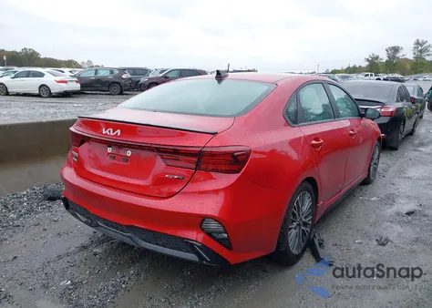 2024 Kia Forte Gt-Line z USA, uszkodzony, nr VIN 3KPF54AD0RE809345